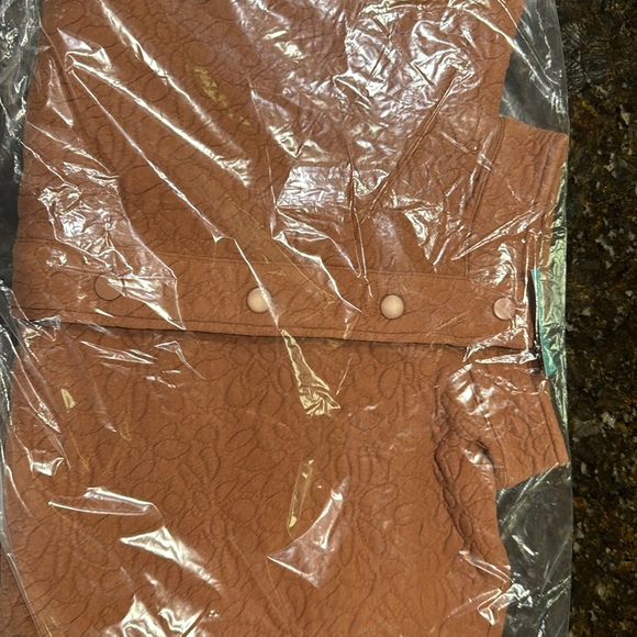 Floral Quilted Bomber Jacket - Picture 5 of 5